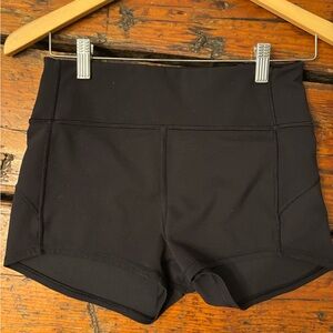 lululemon athletica Black High-Rise Performance Booty Shorts